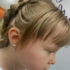 Фото проколоа ушка у ребенка