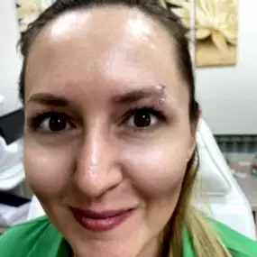 Фото пирсинга брови. Примеры работ салона Мерси в Алматы