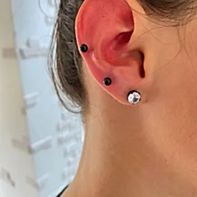Фото детского пирсинга ушей. Примеры работ салона Мерси в Алматы